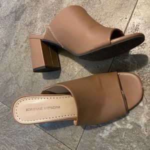 Adrienne Vittadini Sandals 👡